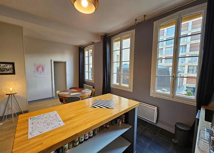 A Modern Appartment, Bright And Calm شقة *