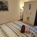 A Modern Appartment, Bright And Calm Daire Paris